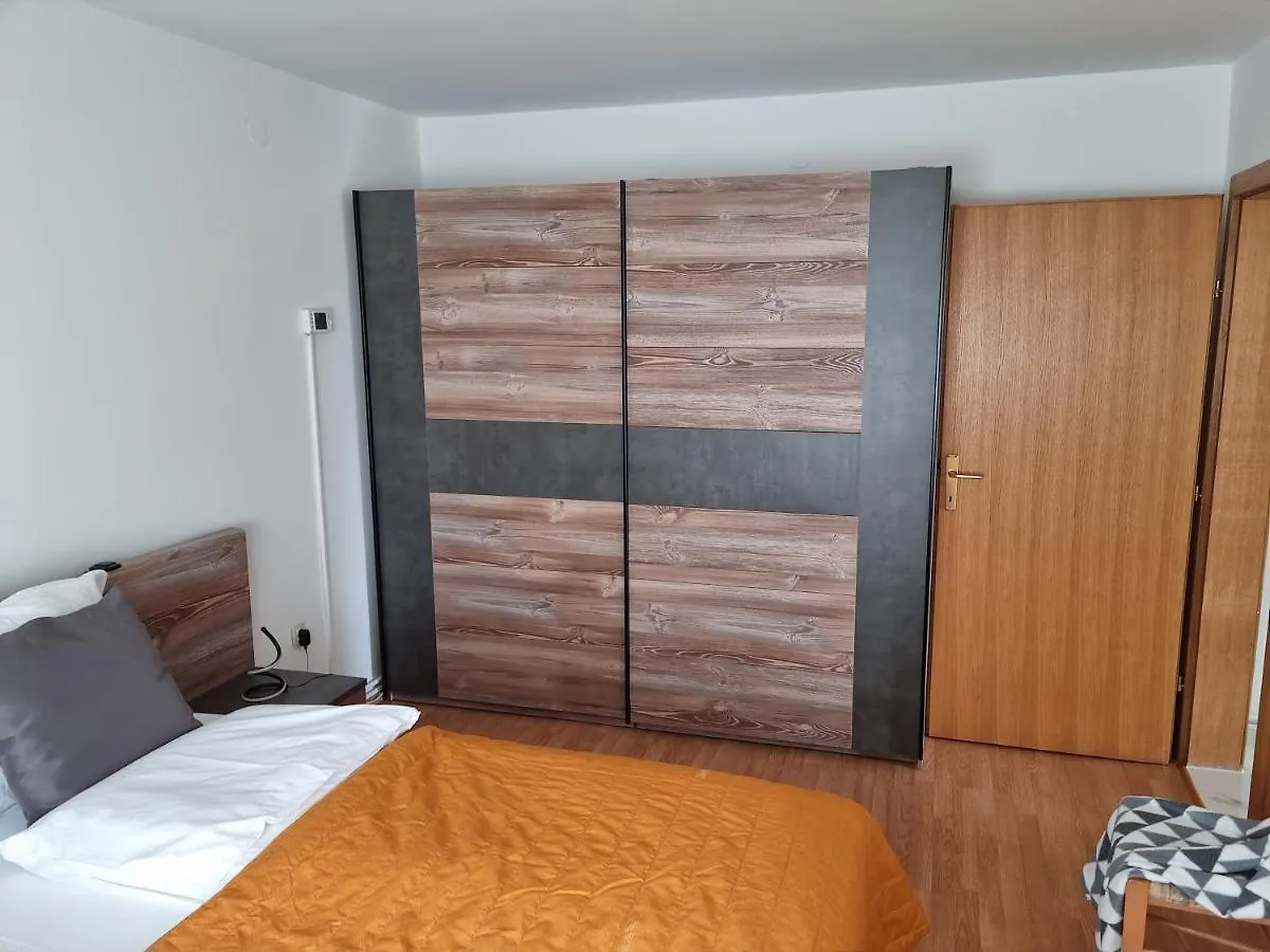 Apartments Zoretic Малинска