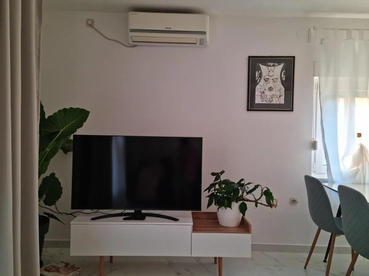Apartments Zoretic Малинска