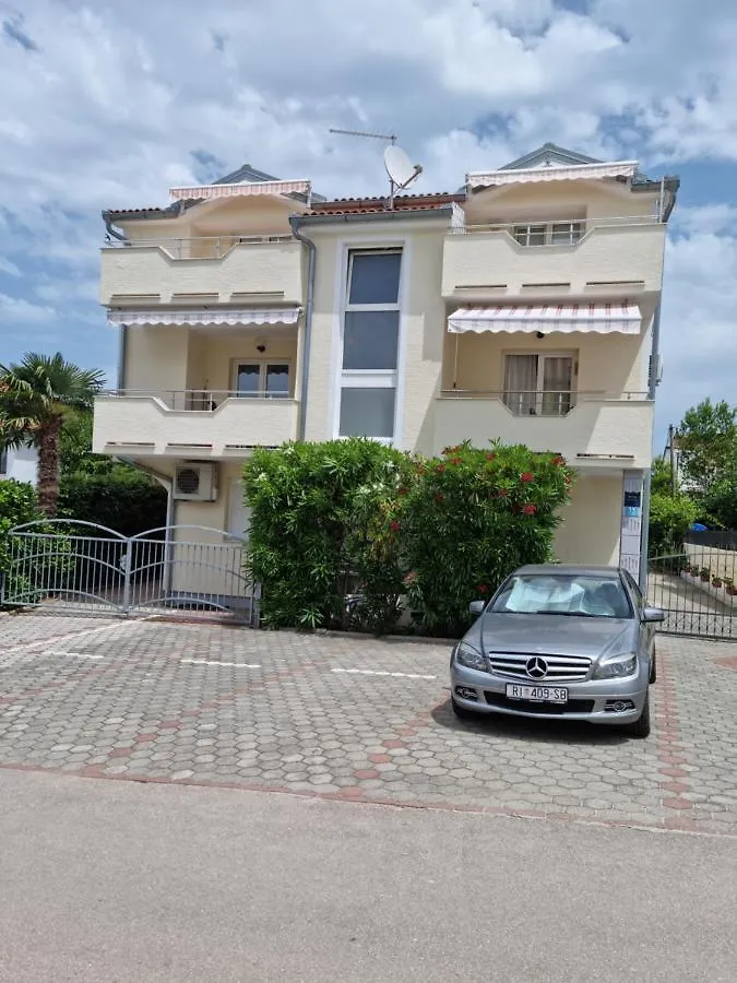 Apartments Zoretic Malinska 0*,