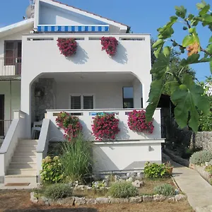 Apartment Kraljica, Malinska